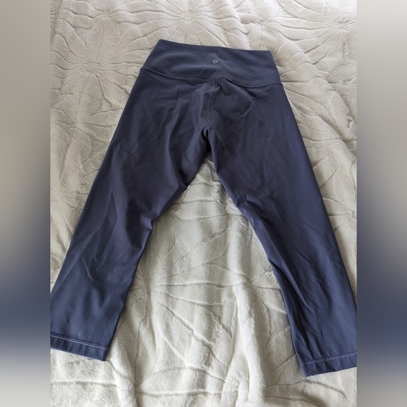 Lulu align sz 8 - Picture 4 of 6